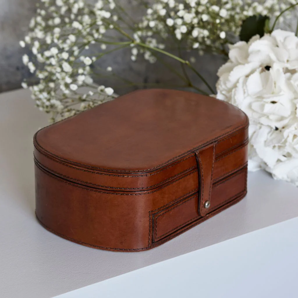Leather Vintage Style Jewellery Box - Image 3
