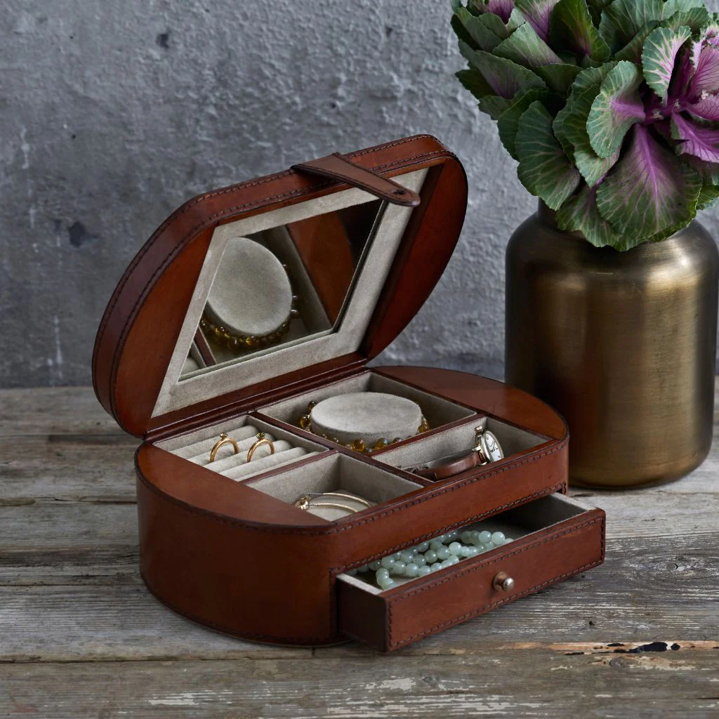 Leather Vintage Style Jewellery Box - Image 5